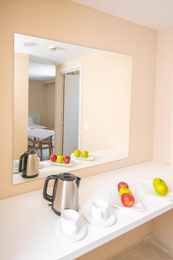 أيا نابا Marisa Napa Suites المظهر الخارجي الصورة