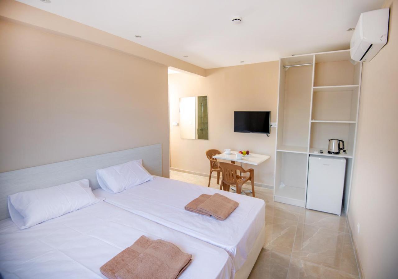 أيا نابا Marisa Napa Suites المظهر الخارجي الصورة